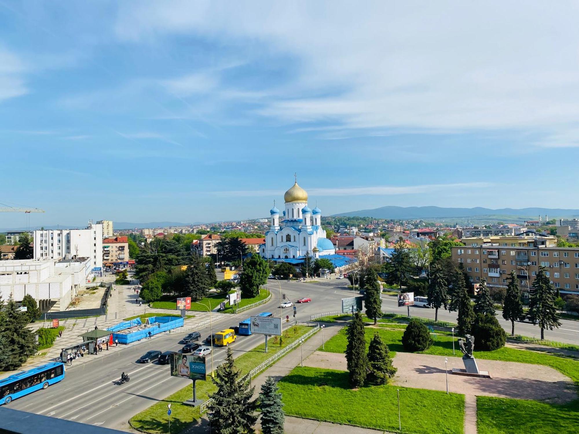Intourist-Zakarpattia Hotel Uzhhorod Exterior photo